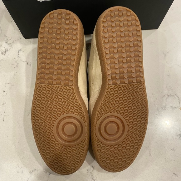 New in Box Alohas Rife Grain Cream Leather Sneakers - Picture 3 of 4